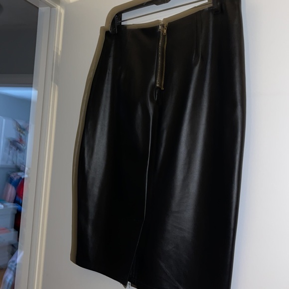 😃Faux Leather Pencil Skirt - Picture 4 of 6